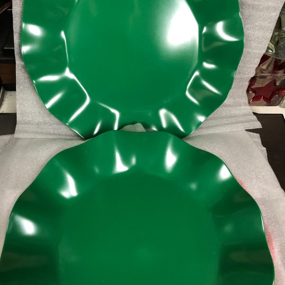 UR Choice of 4 Rippled Holiday 9" Dessert Plates red, green or both set of 4 NEW - Picture 3 of 4